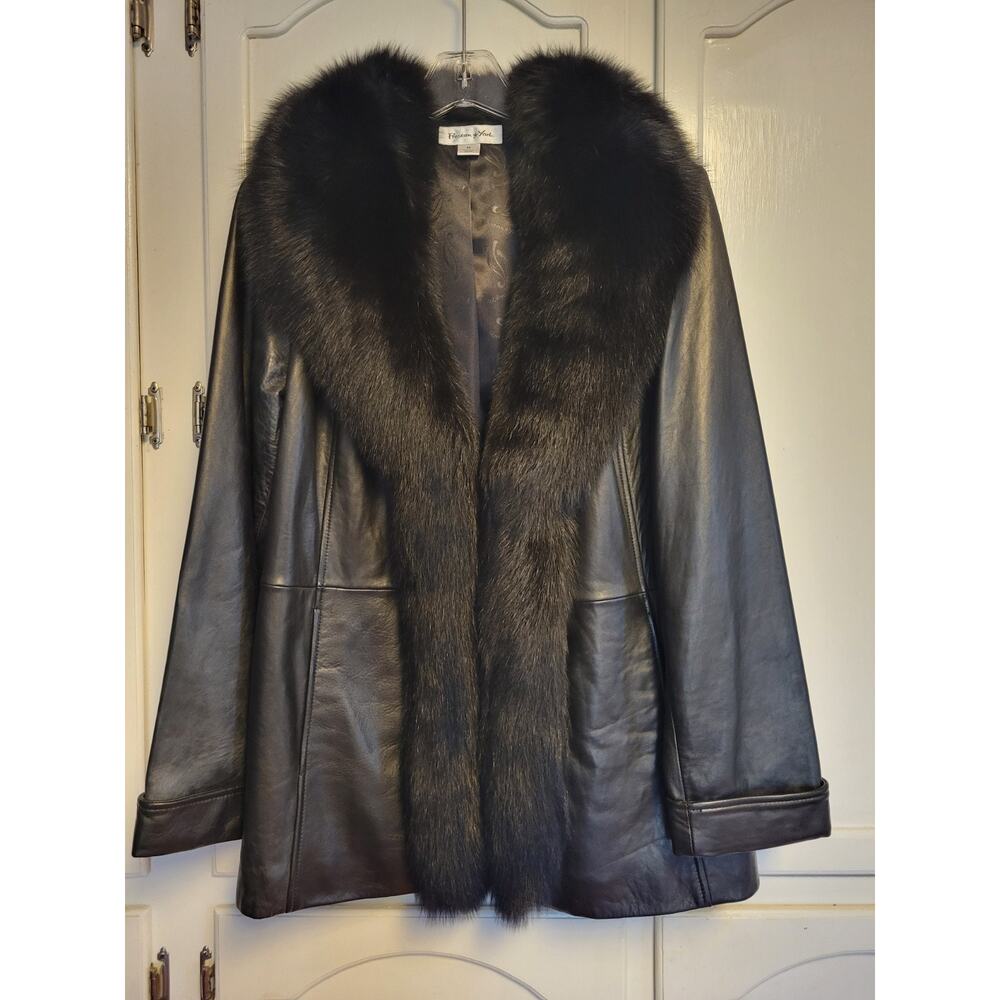 NWOT,Preston & York Women's Sz MED, Black, Lambskin, Genuine Dyed Blue Fox Fur.